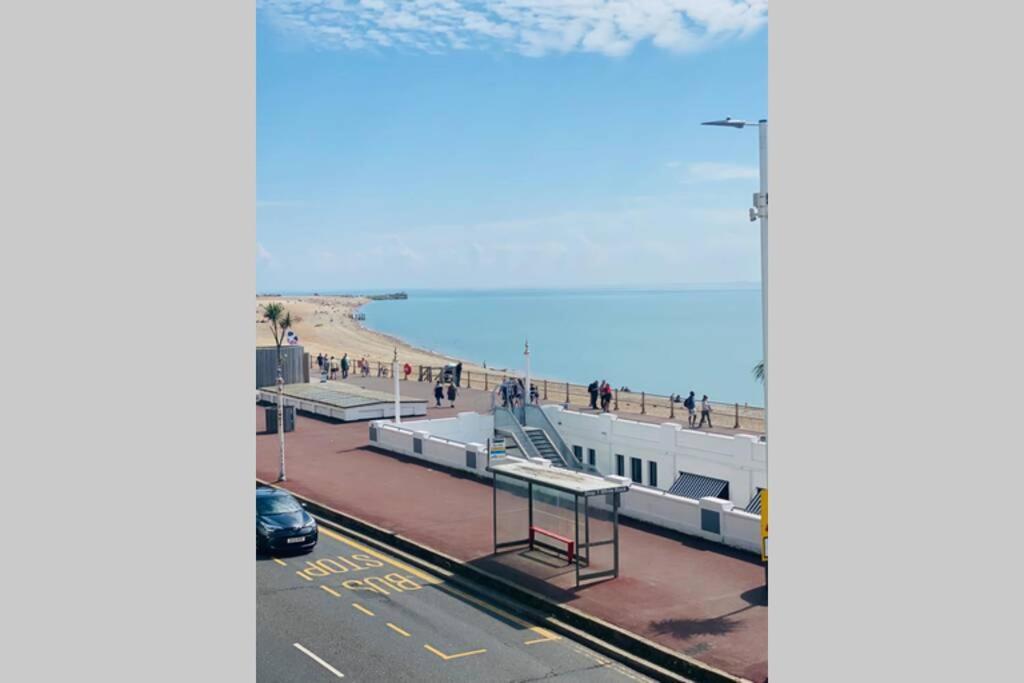 Sea Front White Rock Apartment Hastings Exteriör bild